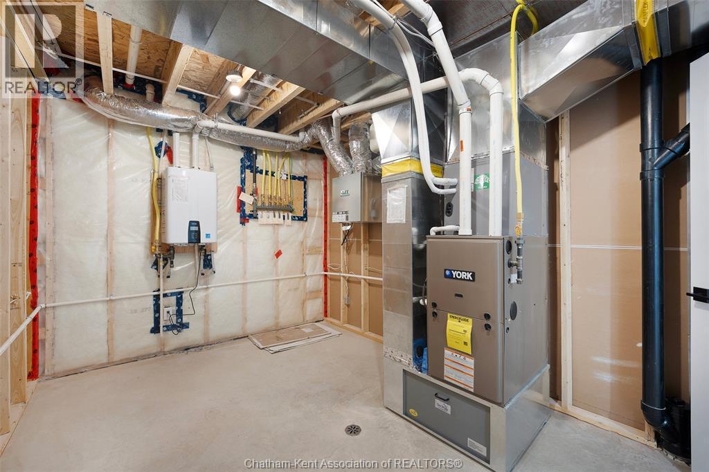 76 Bloomington Way, Chatham, ON - Indoor Photo Showing Basement