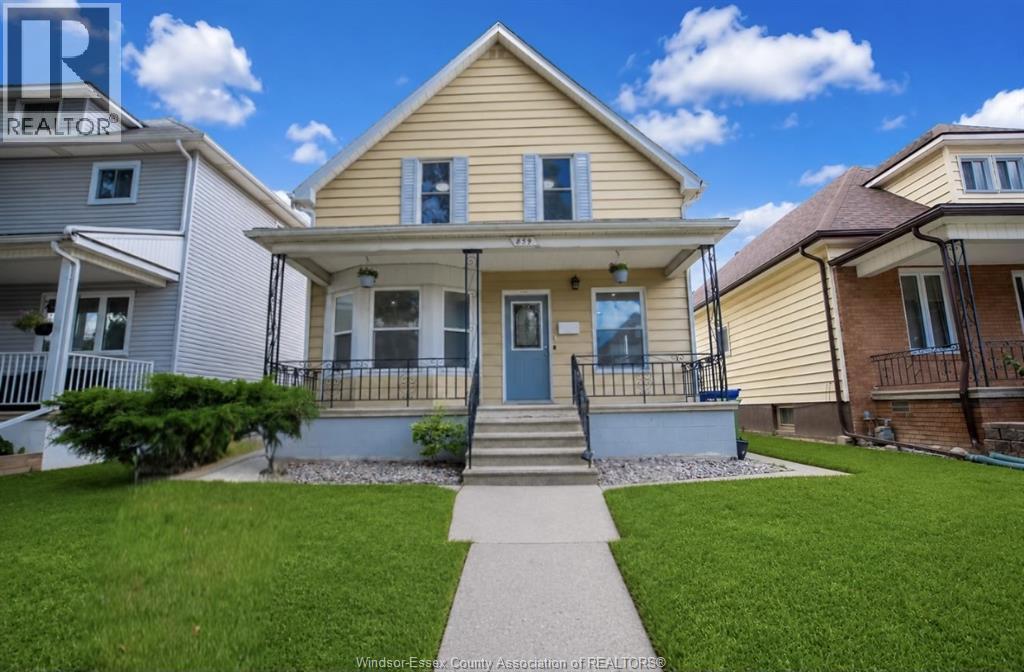 859 Pierre, Windsor, ON - Outdoor With Deck Patio Veranda With Facade