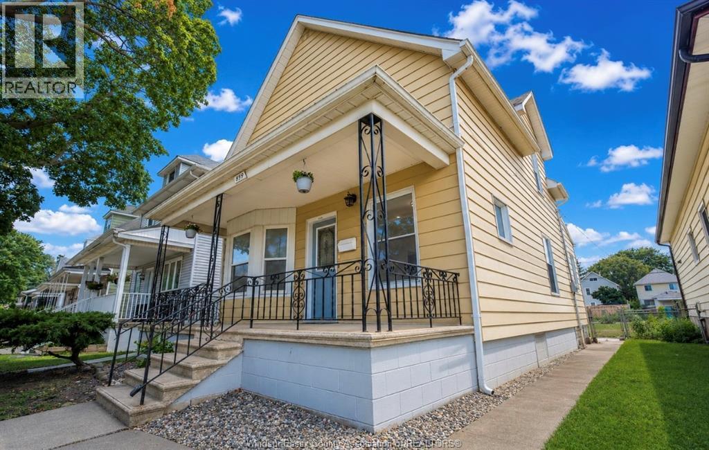 859 Pierre, Windsor, ON - Outdoor