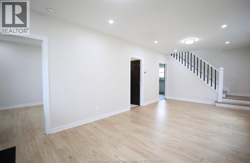 859 Pierre, Windsor, ON - Indoor Photo Showing Other Room