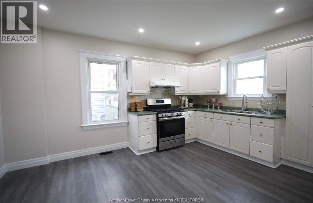859 Pierre, Windsor, ON - Indoor Photo Showing Kitchen With Double Sink
