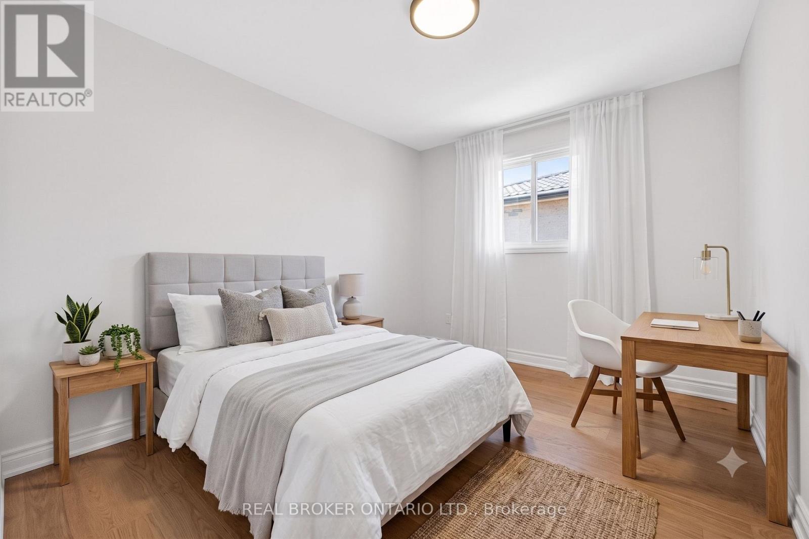 4326 Waterford Crescent, Mississauga, ON - Indoor Photo Showing Bedroom