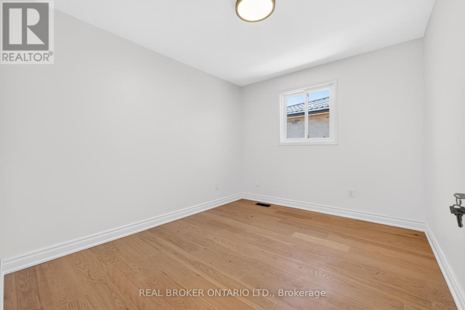 4326 Waterford Crescent, Mississauga, ON - Indoor Photo Showing Other Room