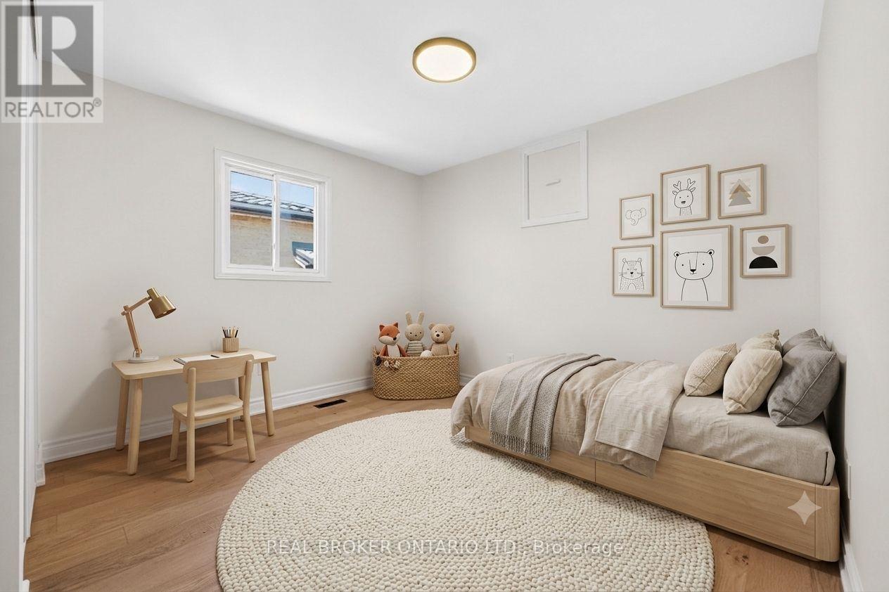 4326 Waterford Crescent, Mississauga, ON - Indoor Photo Showing Bedroom