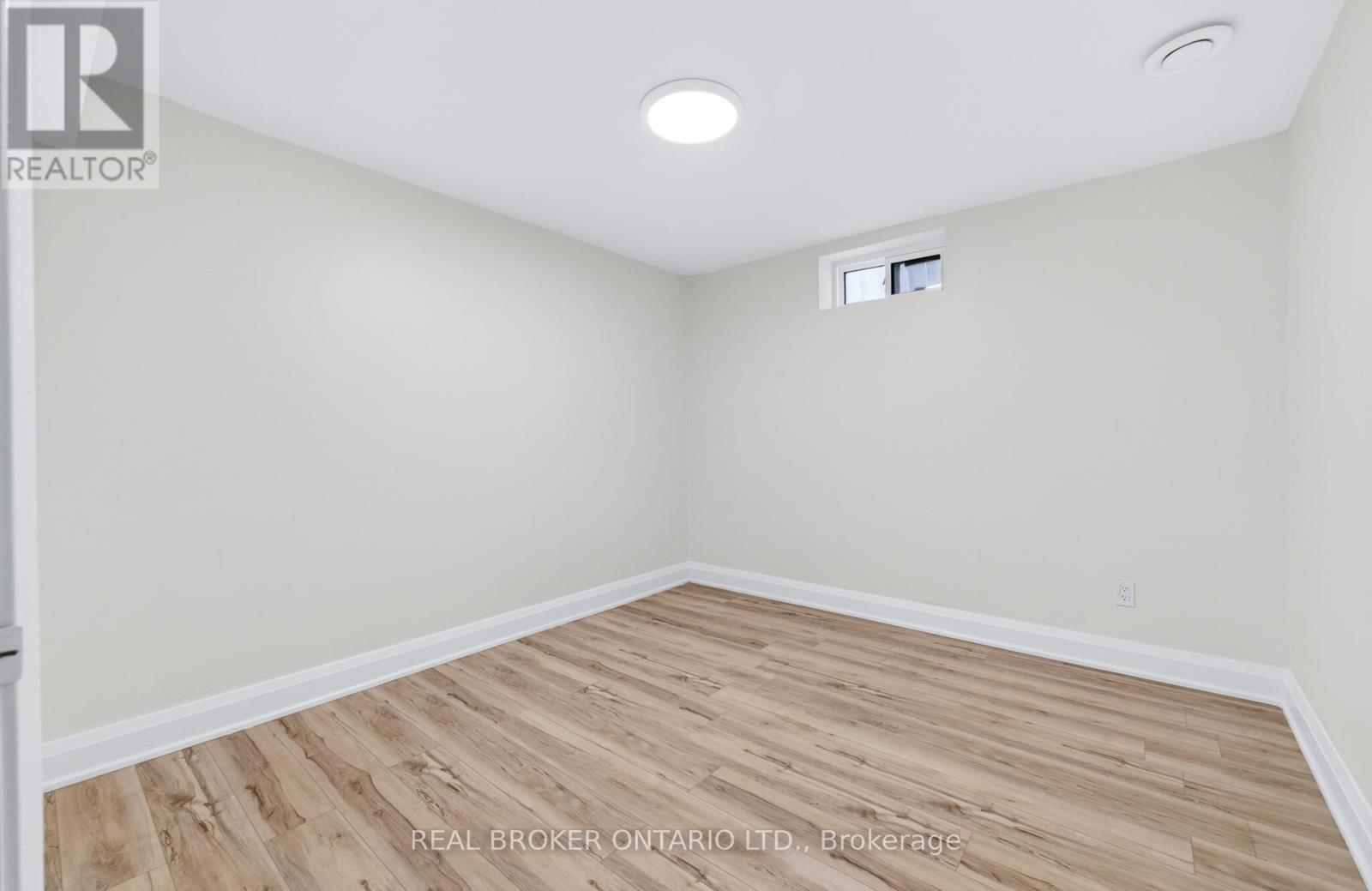 4326 Waterford Crescent, Mississauga, ON - Indoor Photo Showing Other Room