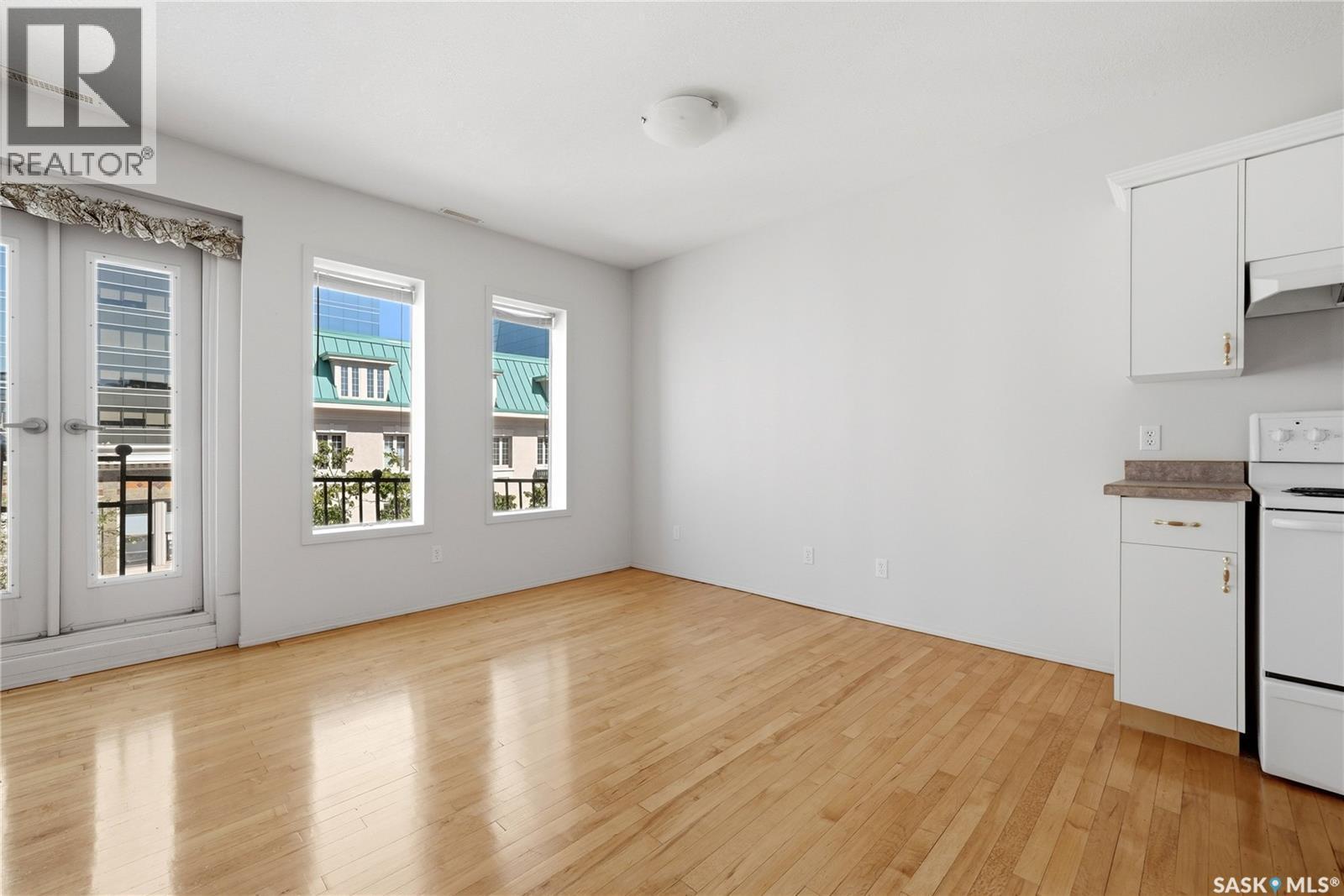 301 1836 Scarth Street, Regina, SK - Indoor Photo Showing Kitchen
