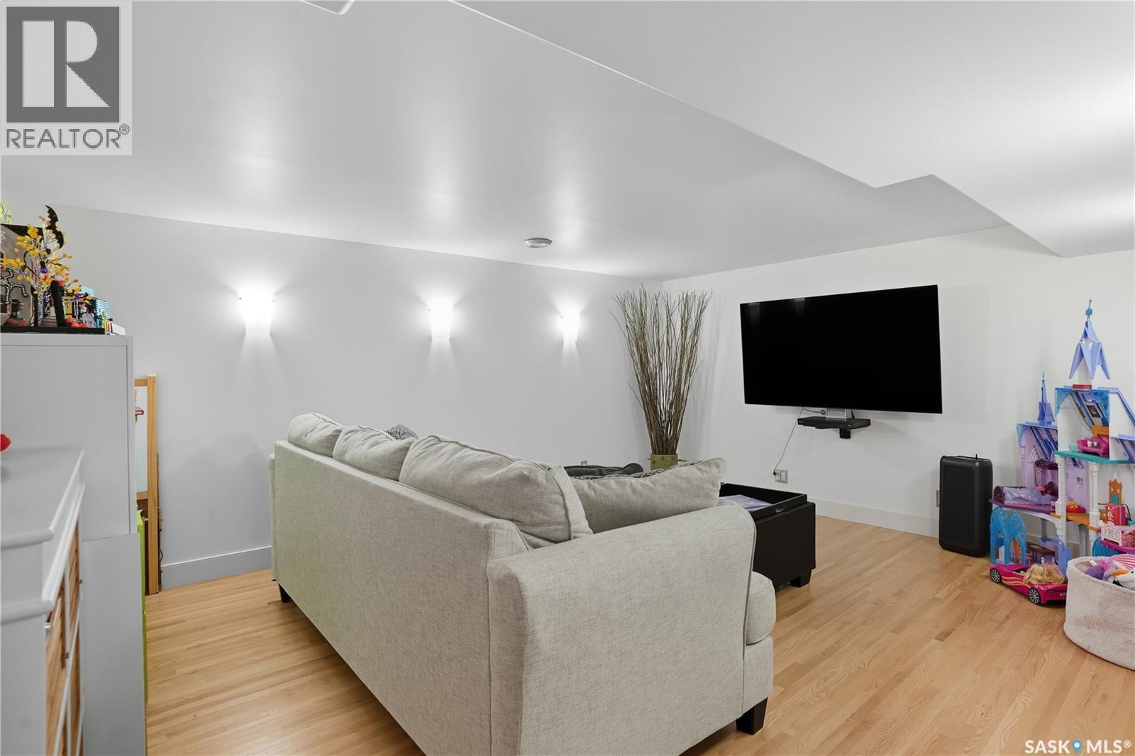 34 Leslie Place, Regina, SK - Indoor Photo Showing Other Room
