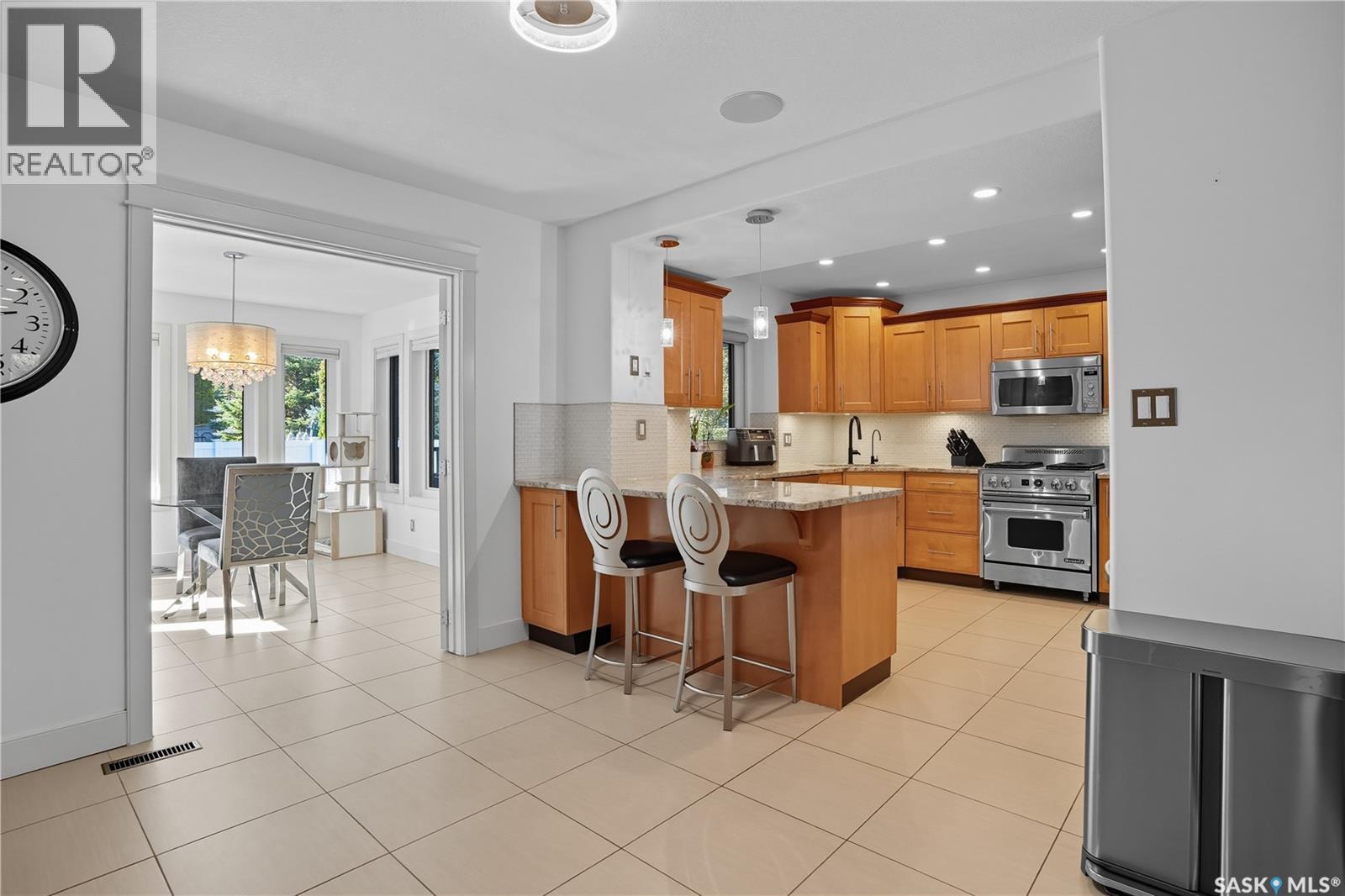 34 Leslie Place, Regina, SK - Indoor Photo Showing Kitchen