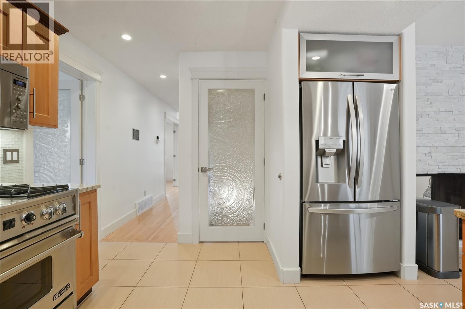 34 Leslie Place, Regina, SK - Indoor Photo Showing Kitchen