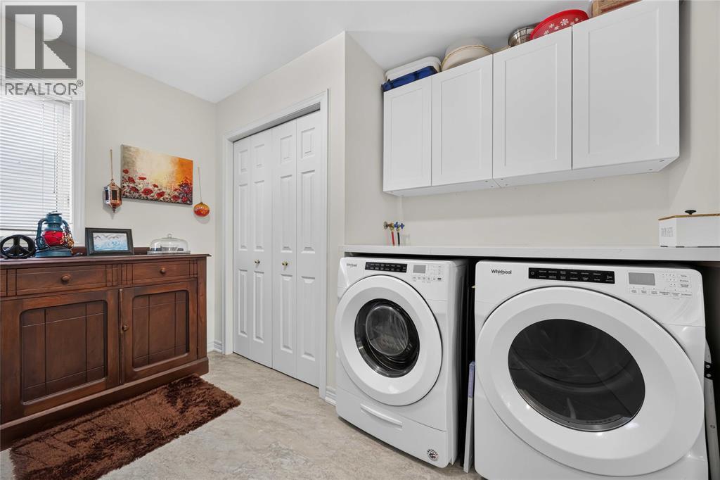 5700 Blackwell Sideroad Unit# 367, Sarnia, ON - Indoor Photo Showing Laundry Room