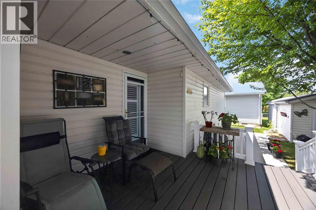 5700 Blackwell Sideroad Unit# 367, Sarnia, ON - Outdoor With Deck Patio Veranda With Exterior