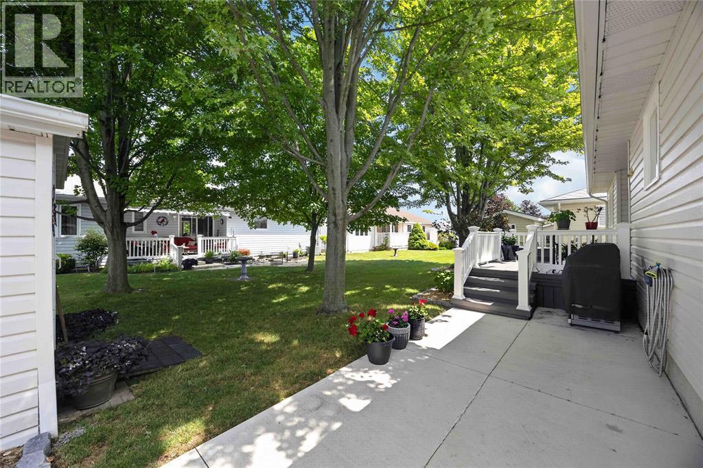 5700 Blackwell Sideroad Unit# 367, Sarnia, ON - Outdoor