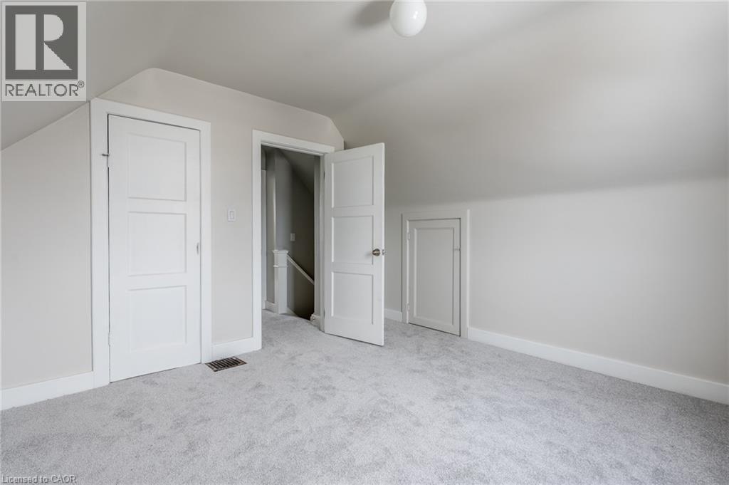 156 Adeline Avenue, Hamilton, ON - Indoor Photo Showing Other Room