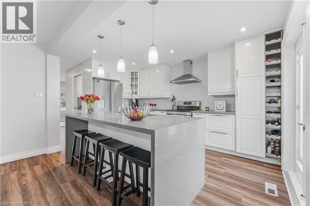 3332 Testimony Square, Mississauga, ON - Indoor Photo Showing Kitchen With Upgraded Kitchen