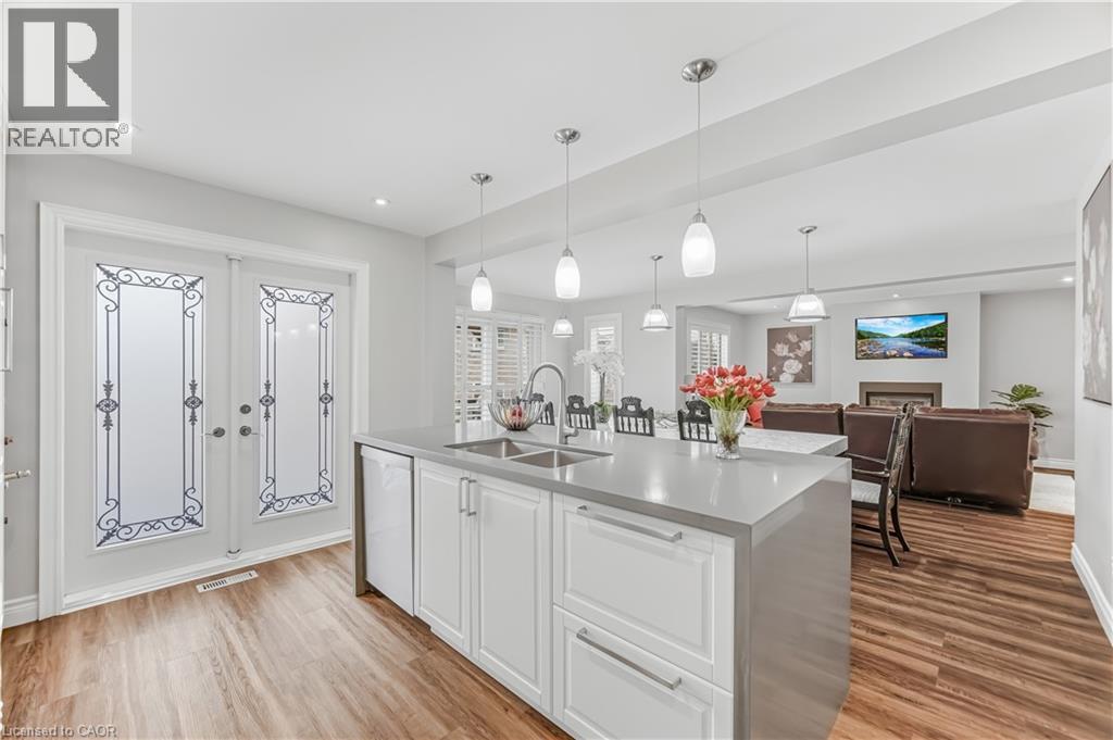 3332 Testimony Square, Mississauga, ON - Indoor Photo Showing Kitchen With Double Sink