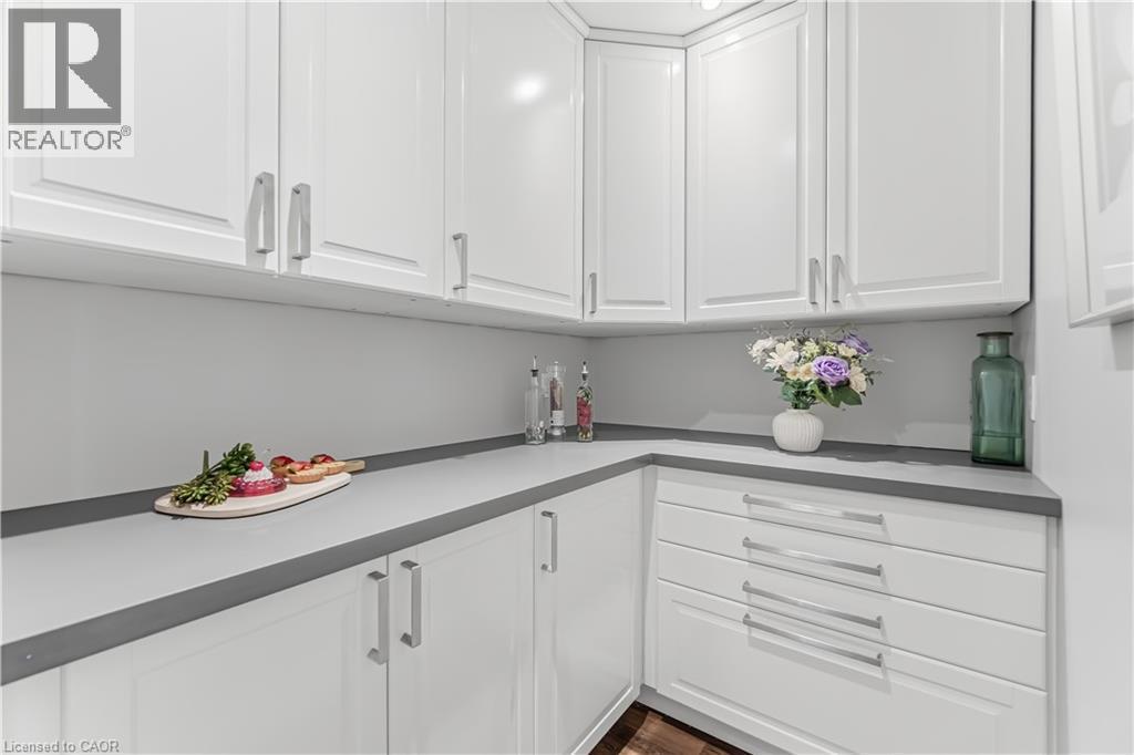 3332 Testimony Square, Mississauga, ON - Indoor Photo Showing Kitchen