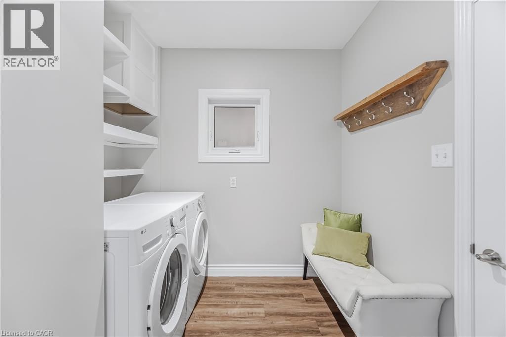 3332 Testimony Square, Mississauga, ON - Indoor Photo Showing Laundry Room