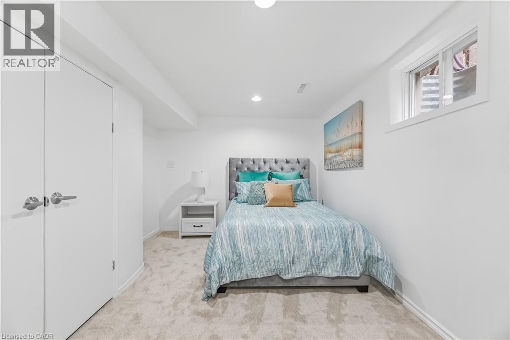 3332 Testimony Square, Mississauga, ON - Indoor Photo Showing Bedroom