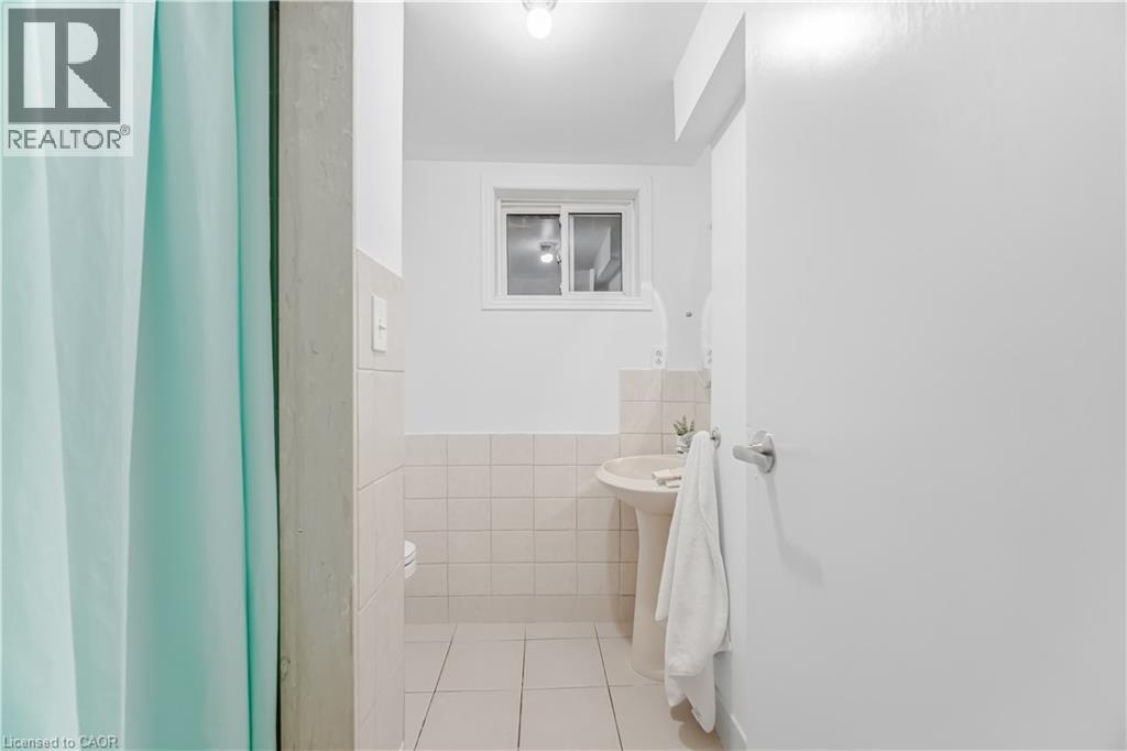 3332 Testimony Square, Mississauga, ON - Indoor Photo Showing Bathroom