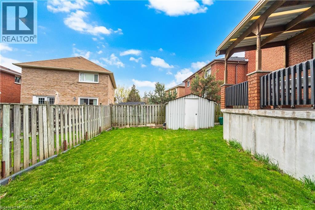3332 Testimony Square, Mississauga, ON - Outdoor