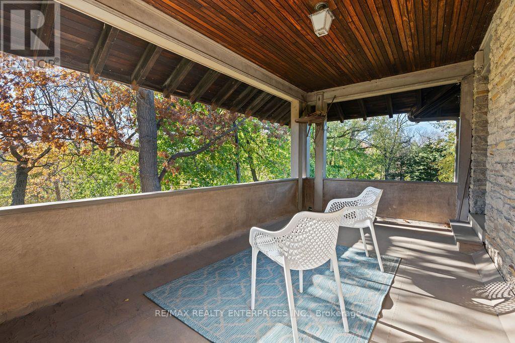 1520 Pinetree Crescent, Mississauga, ON - Outdoor With Deck Patio Veranda With Exterior