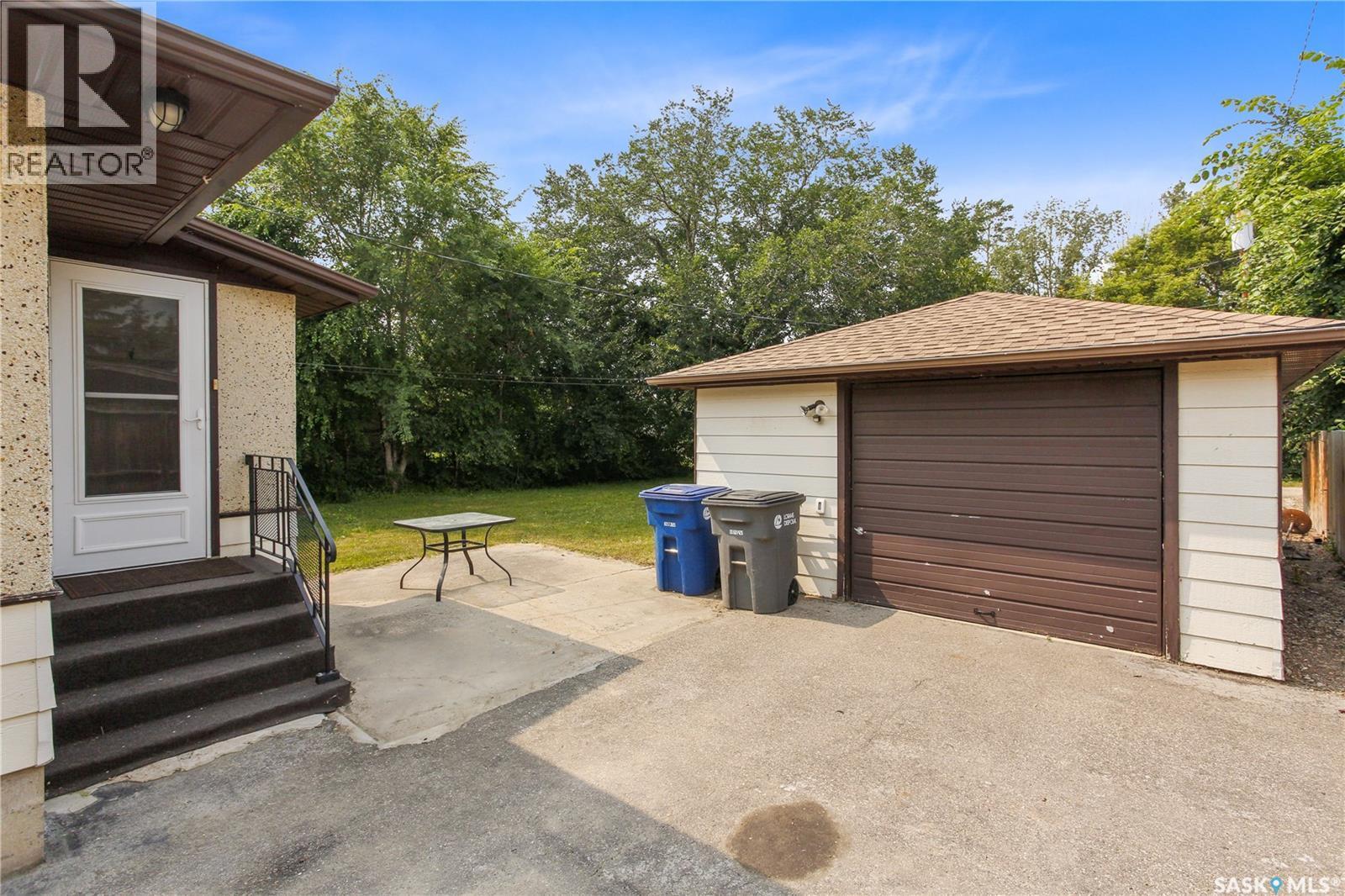 208 Edwards Street, Strasbourg, SK - Outdoor