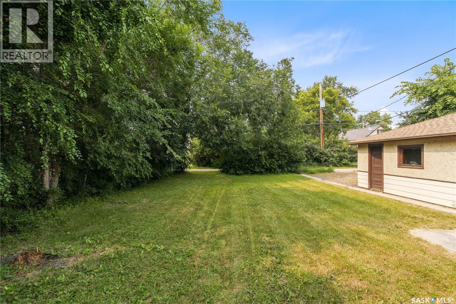 208 Edwards Street, Strasbourg, SK - Outdoor