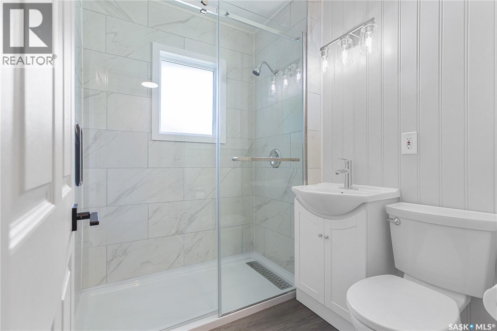 208 Edwards Street, Strasbourg, SK - Indoor Photo Showing Bathroom