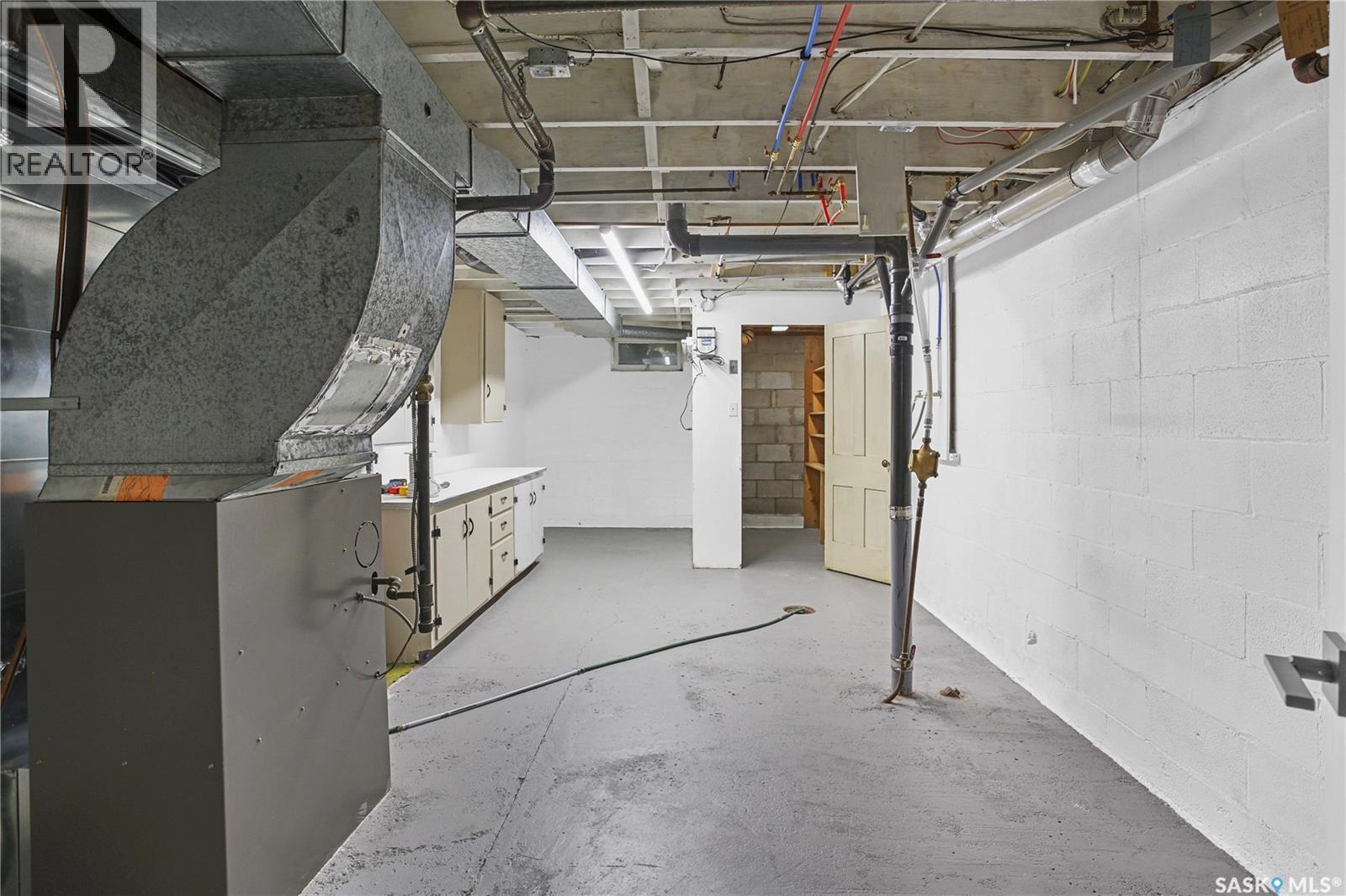 208 Edwards Street, Strasbourg, SK - Indoor Photo Showing Basement