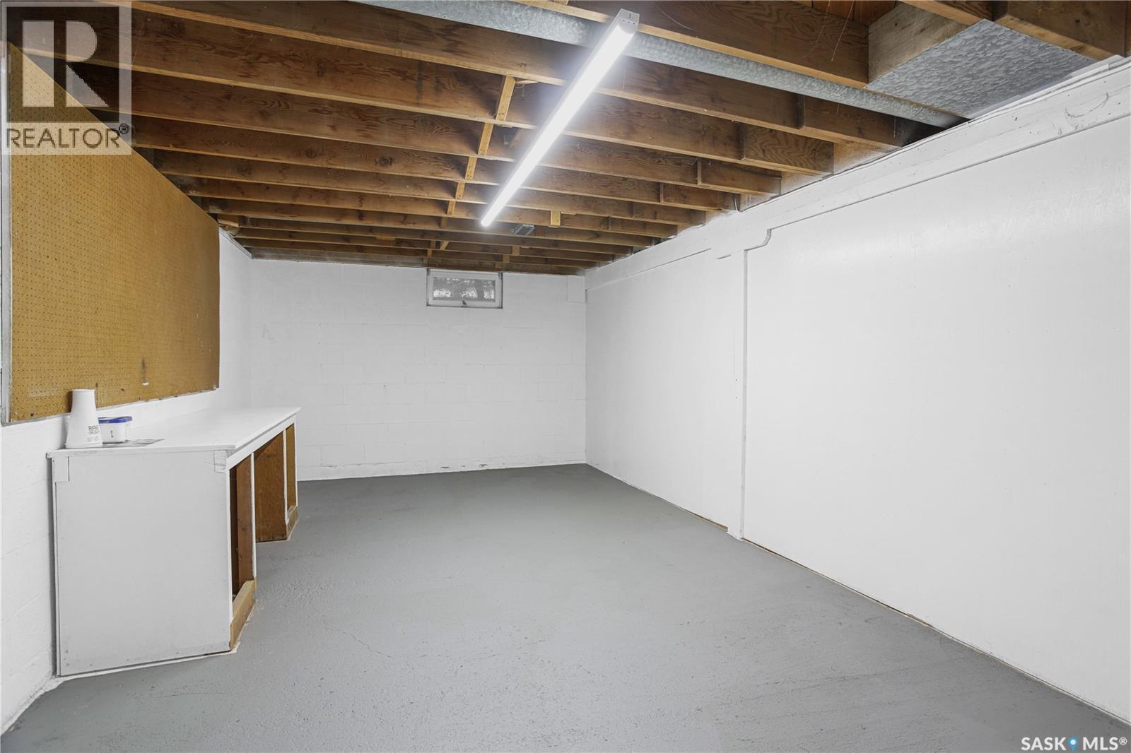 208 Edwards Street, Strasbourg, SK - Indoor Photo Showing Basement