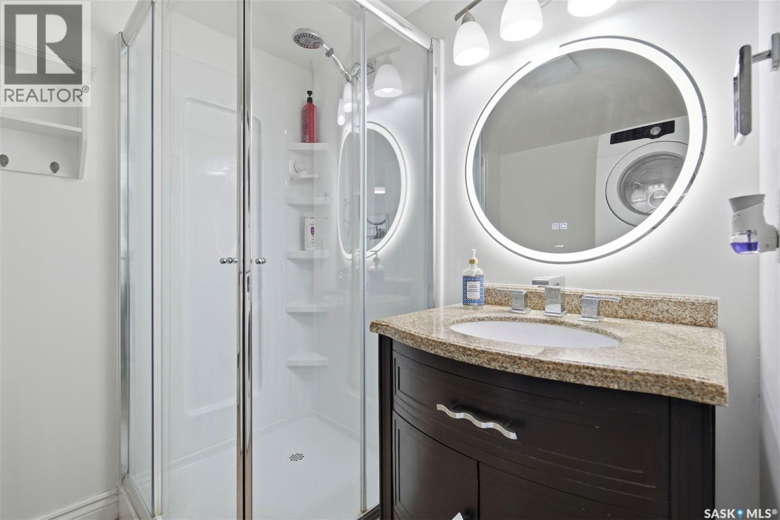 555 Nordstrum Road, Saskatoon, SK - Indoor Photo Showing Bathroom