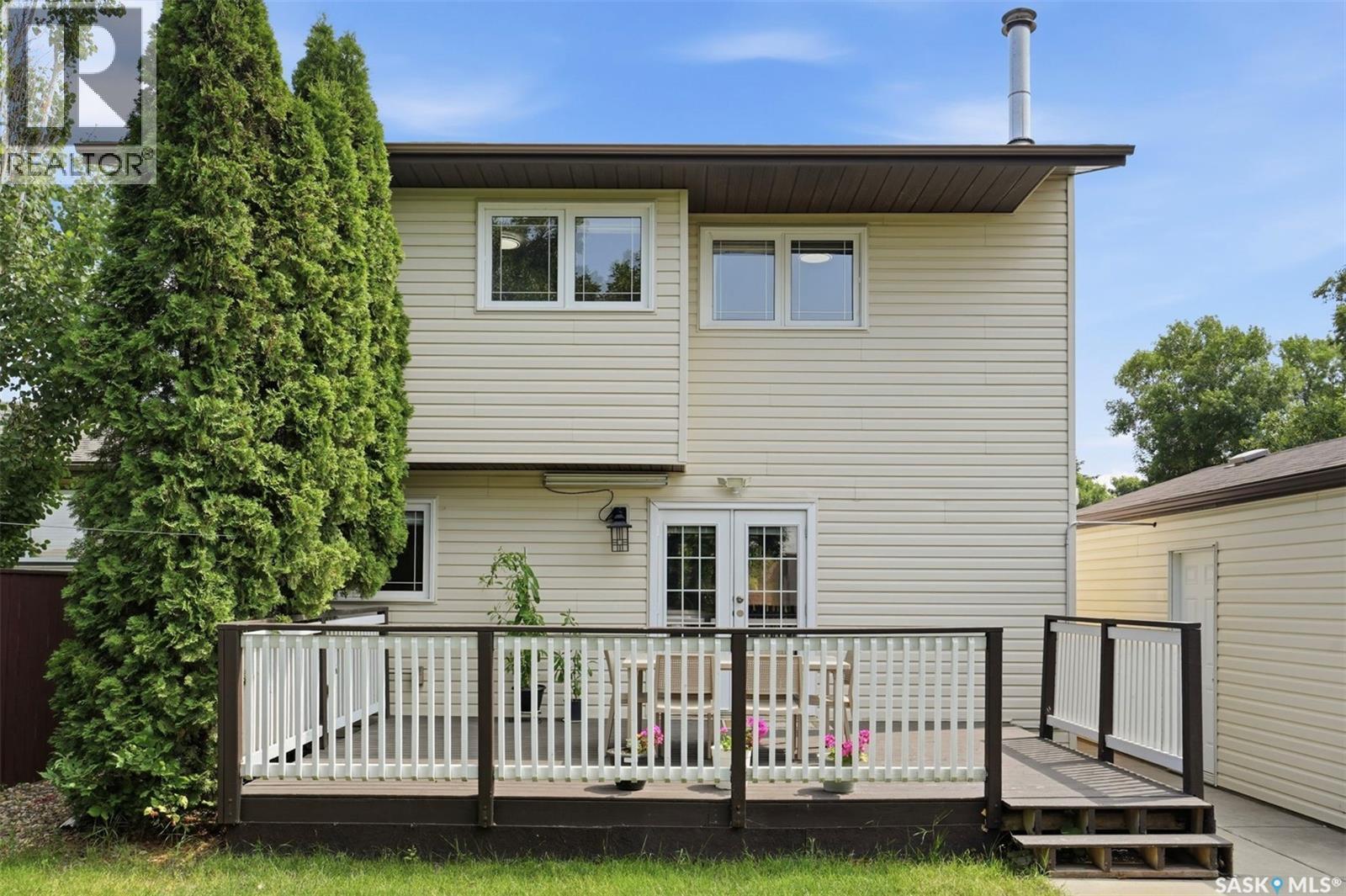 555 Nordstrum Road, Saskatoon, SK - Outdoor With Deck Patio Veranda With Exterior