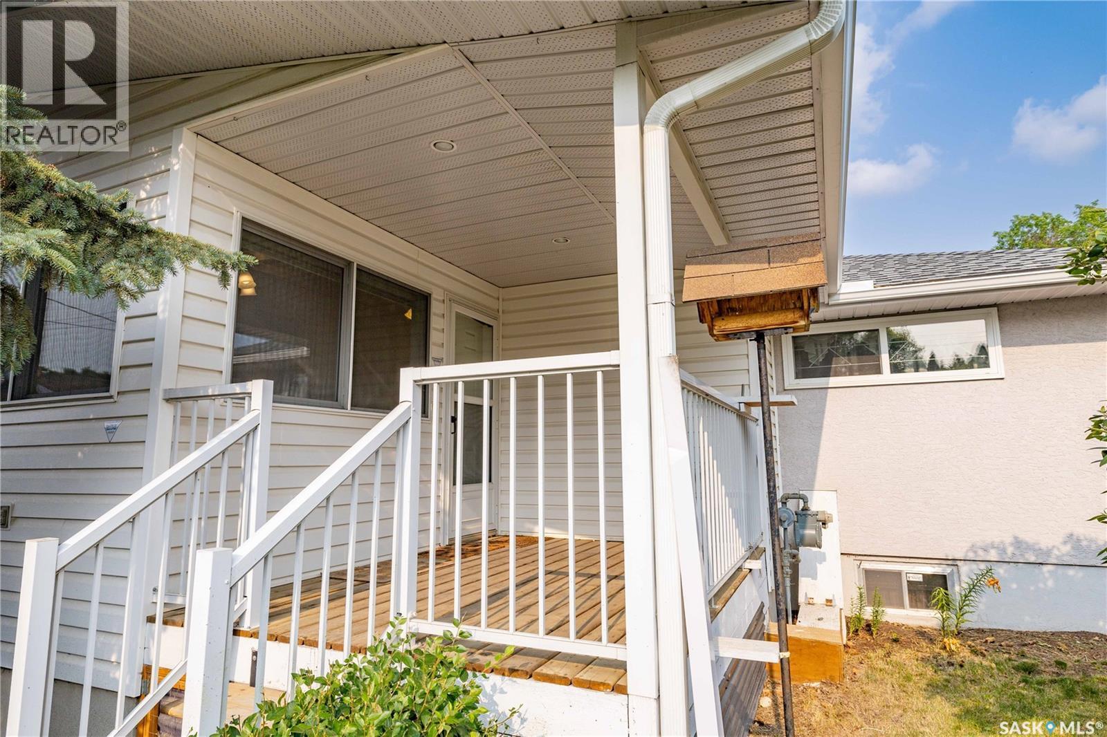 2808 Clarence Avenue S, Saskatoon, SK - Outdoor With Deck Patio Veranda