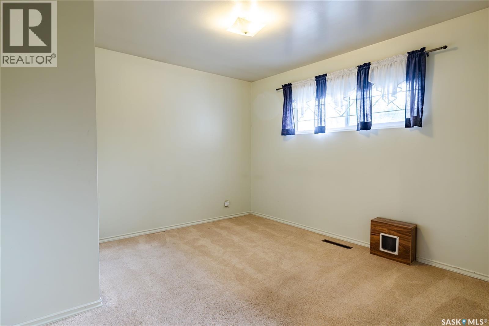 2808 Clarence Avenue S, Saskatoon, SK - Indoor Photo Showing Other Room