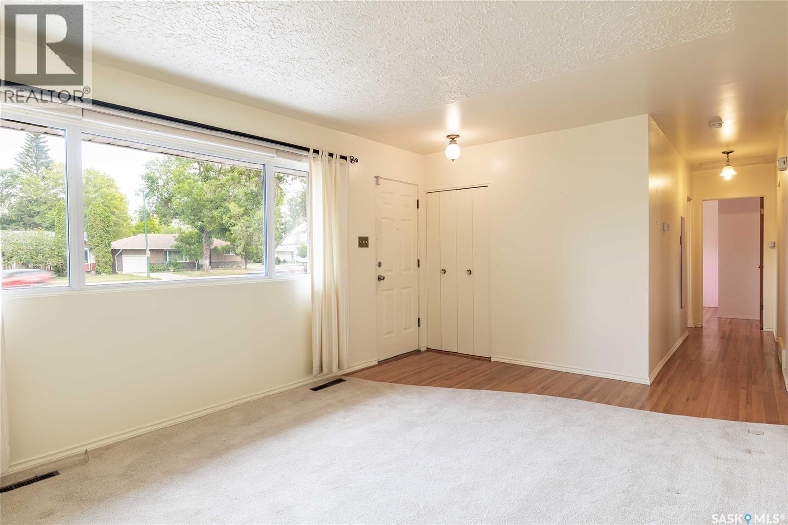 2808 Clarence Avenue S, Saskatoon, SK - Indoor Photo Showing Other Room