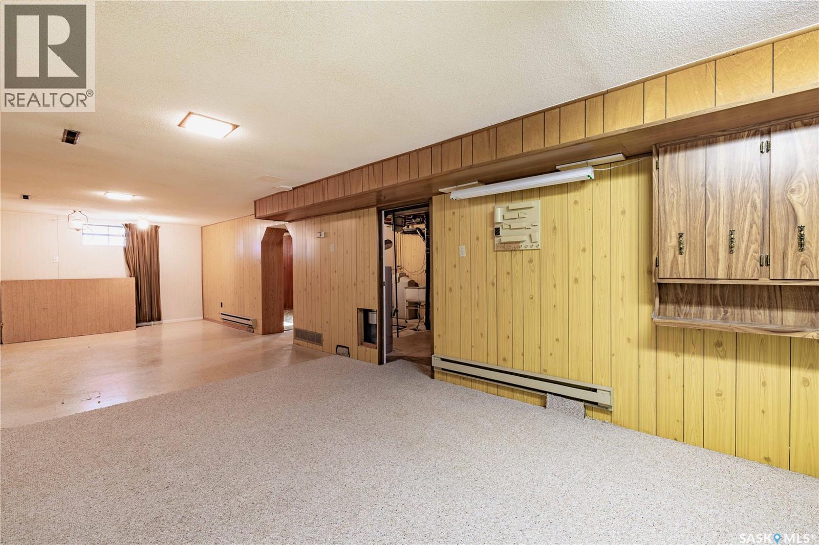 2808 Clarence Avenue S, Saskatoon, SK - Indoor