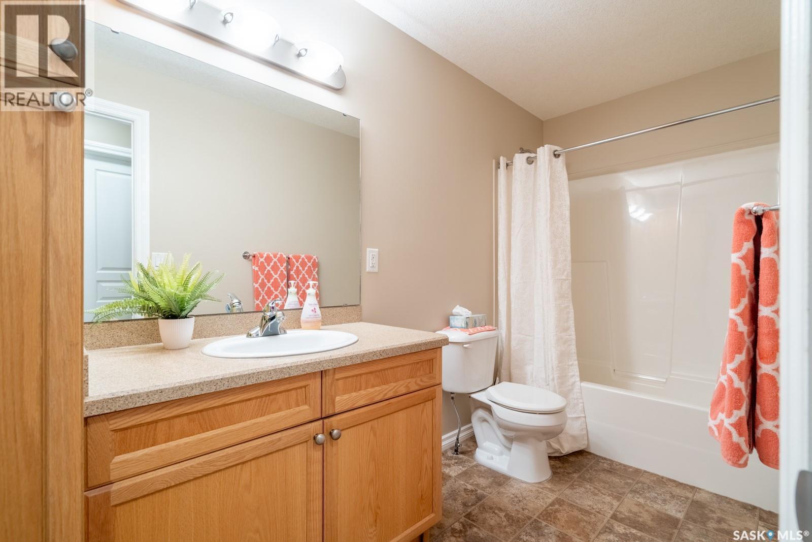 108 6345 Rochdale Boulevard, Regina, SK - Indoor Photo Showing Bathroom