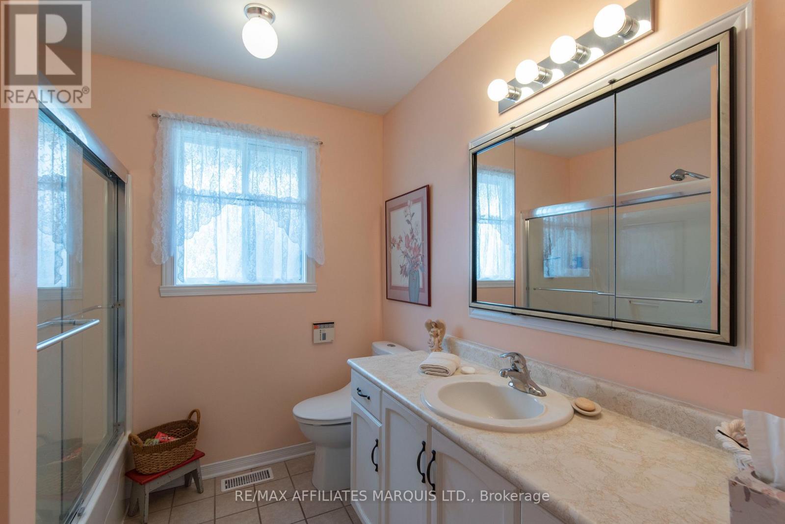 248 Northwoods Crescent, Cornwall, ON - Indoor Photo Showing Bathroom