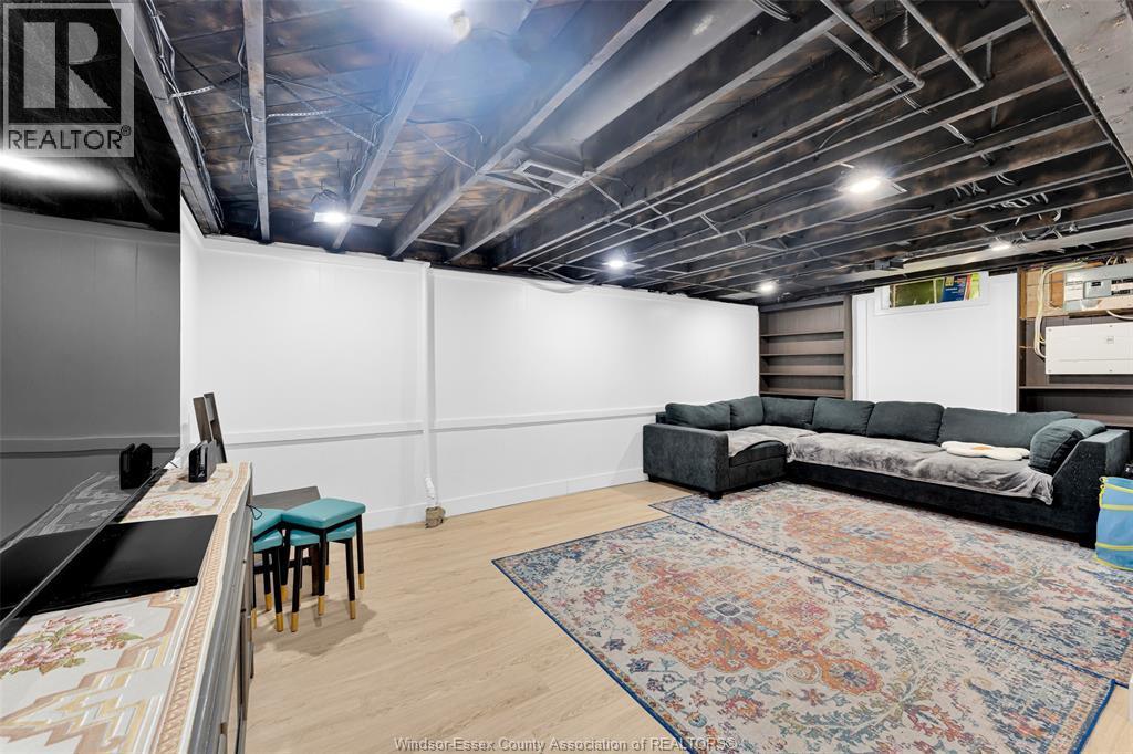 3660 Roxborough, Windsor, ON - Indoor Photo Showing Basement