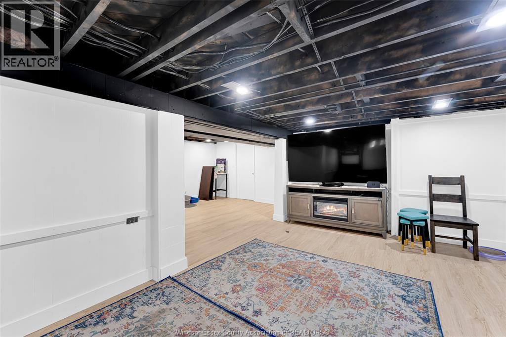 3660 Roxborough, Windsor, ON - Indoor