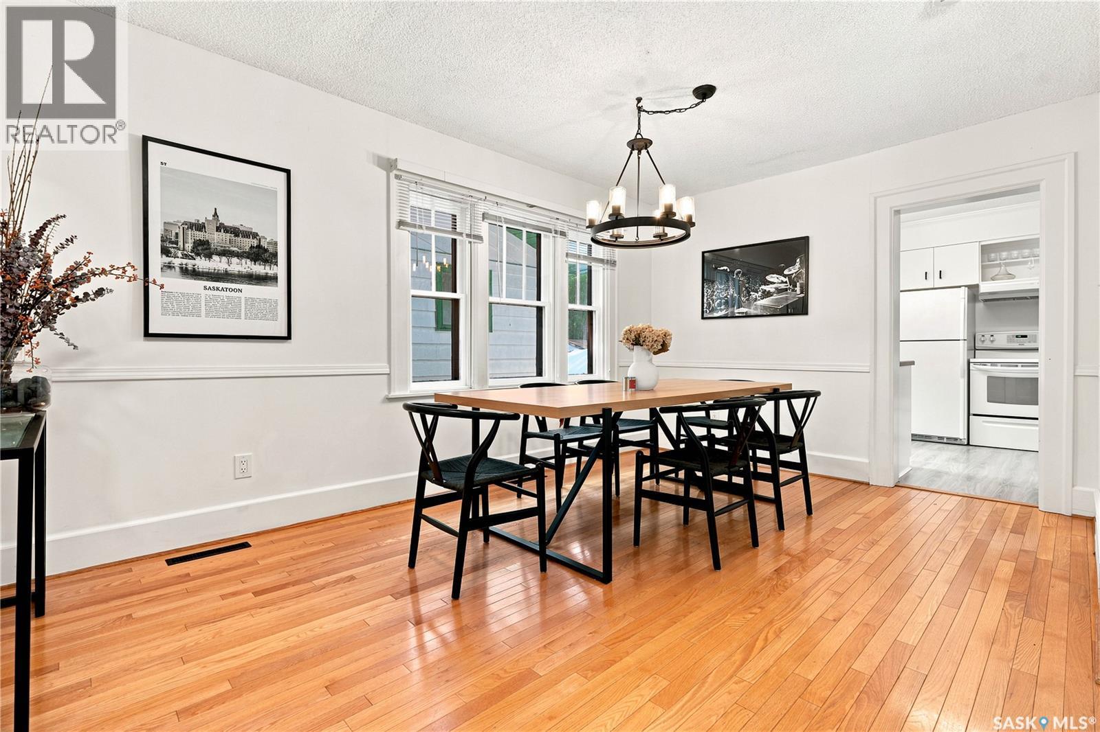 1607 Alexandra Avenue, Saskatoon, SK - Indoor Photo Showing Dining Room