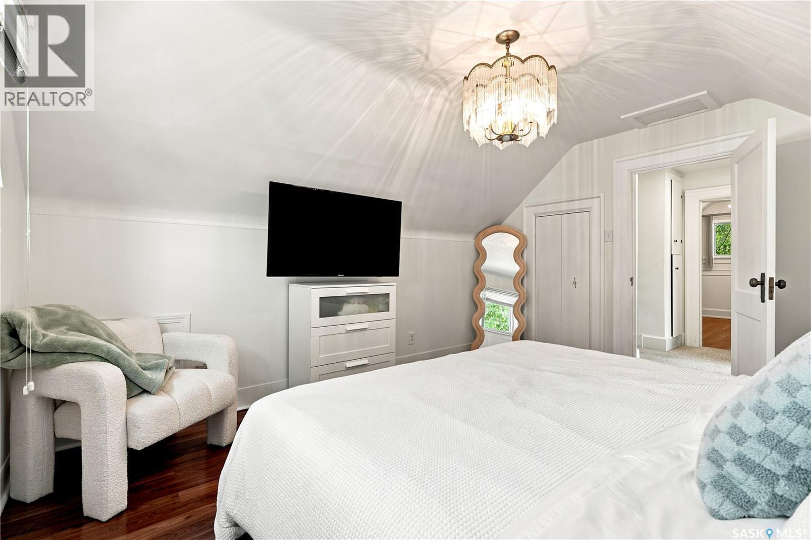 1607 Alexandra Avenue, Saskatoon, SK - Indoor Photo Showing Bedroom