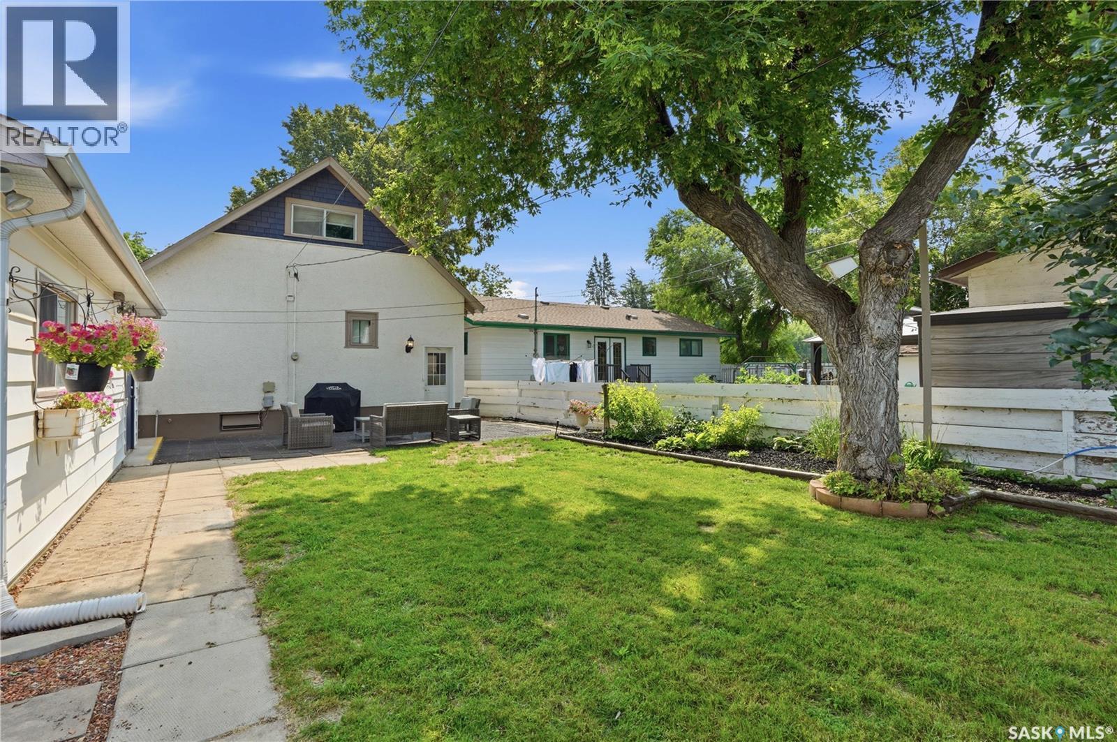 1607 Alexandra Avenue, Saskatoon, SK - Outdoor