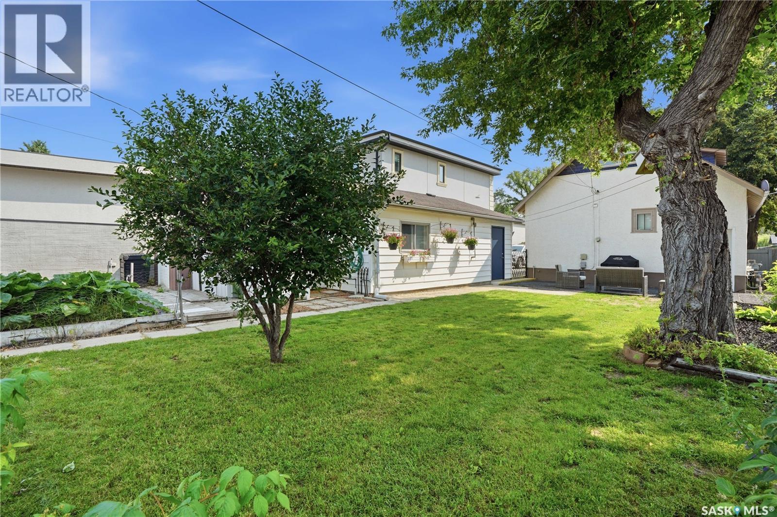 1607 Alexandra Avenue, Saskatoon, SK - Outdoor