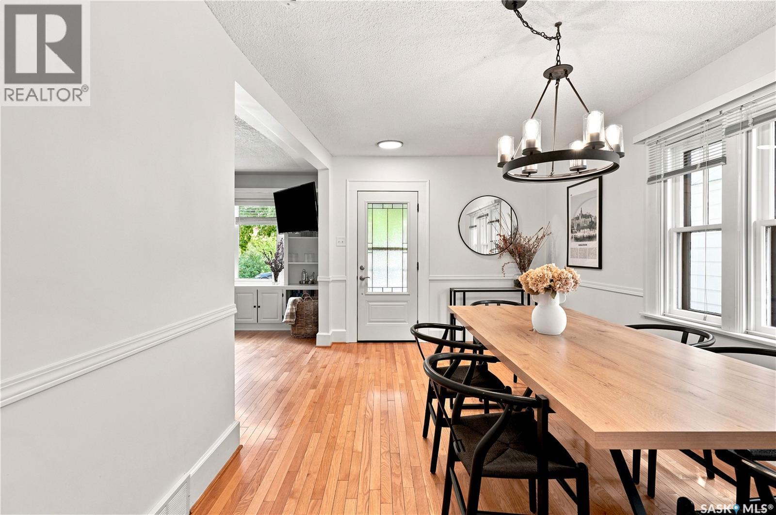 1607 Alexandra Avenue, Saskatoon, SK - Indoor Photo Showing Dining Room