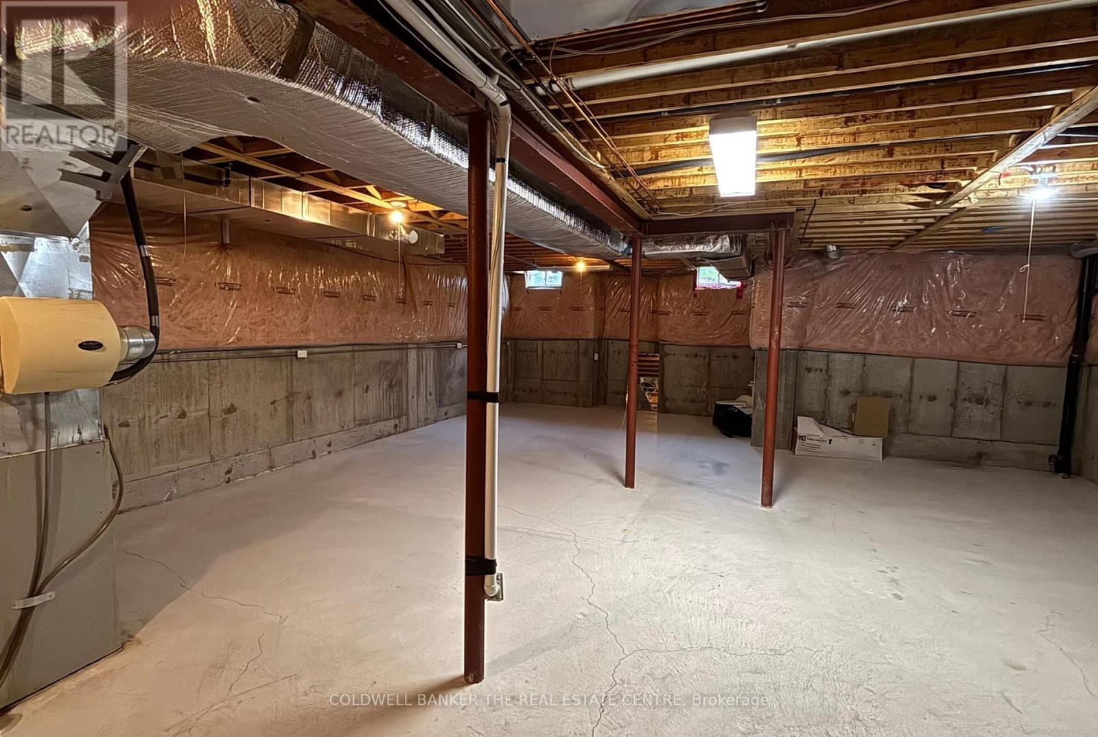 64 - 85 Stonecliffe Crescent, Aurora, ON - Indoor Photo Showing Basement