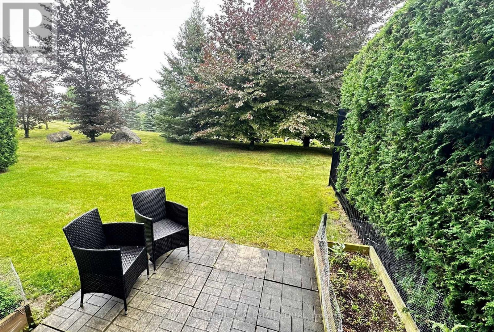 64 - 85 Stonecliffe Crescent, Aurora, ON - Outdoor With Deck Patio Veranda