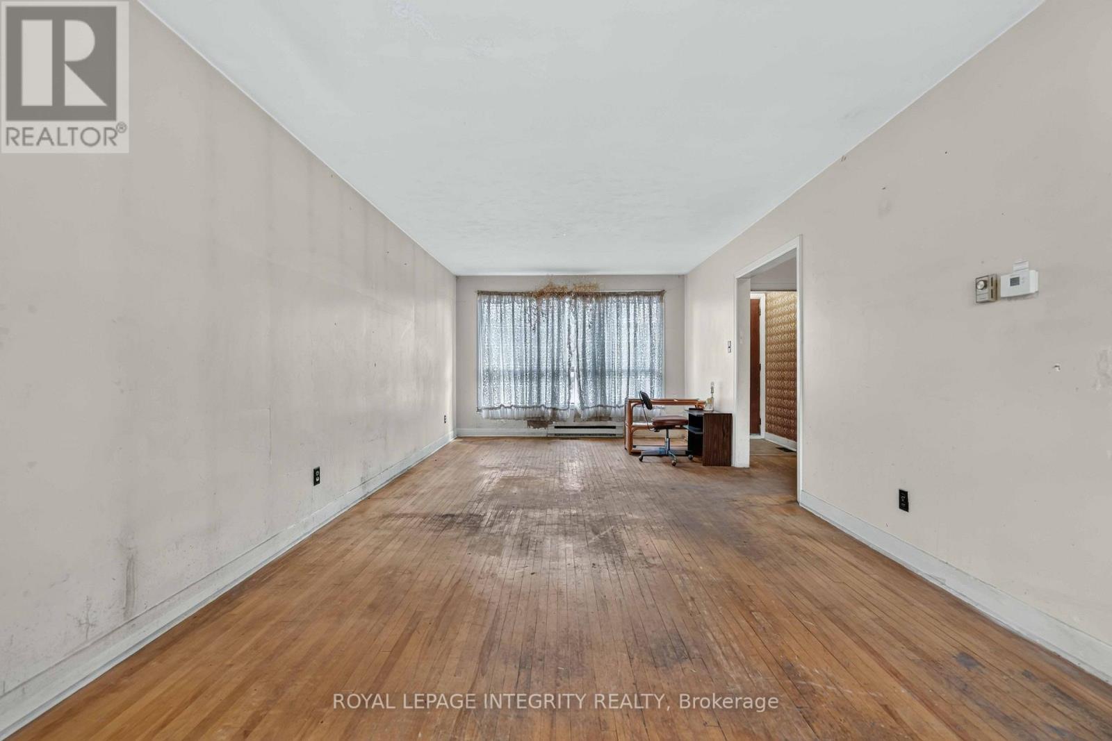 1274 Woodroffe Avenue, Ottawa, ON