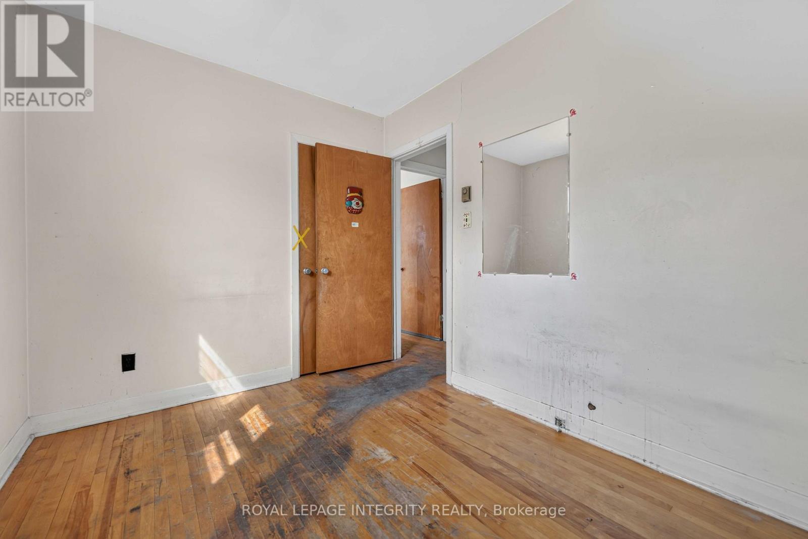 1274 Woodroffe Avenue, Ottawa, ON
