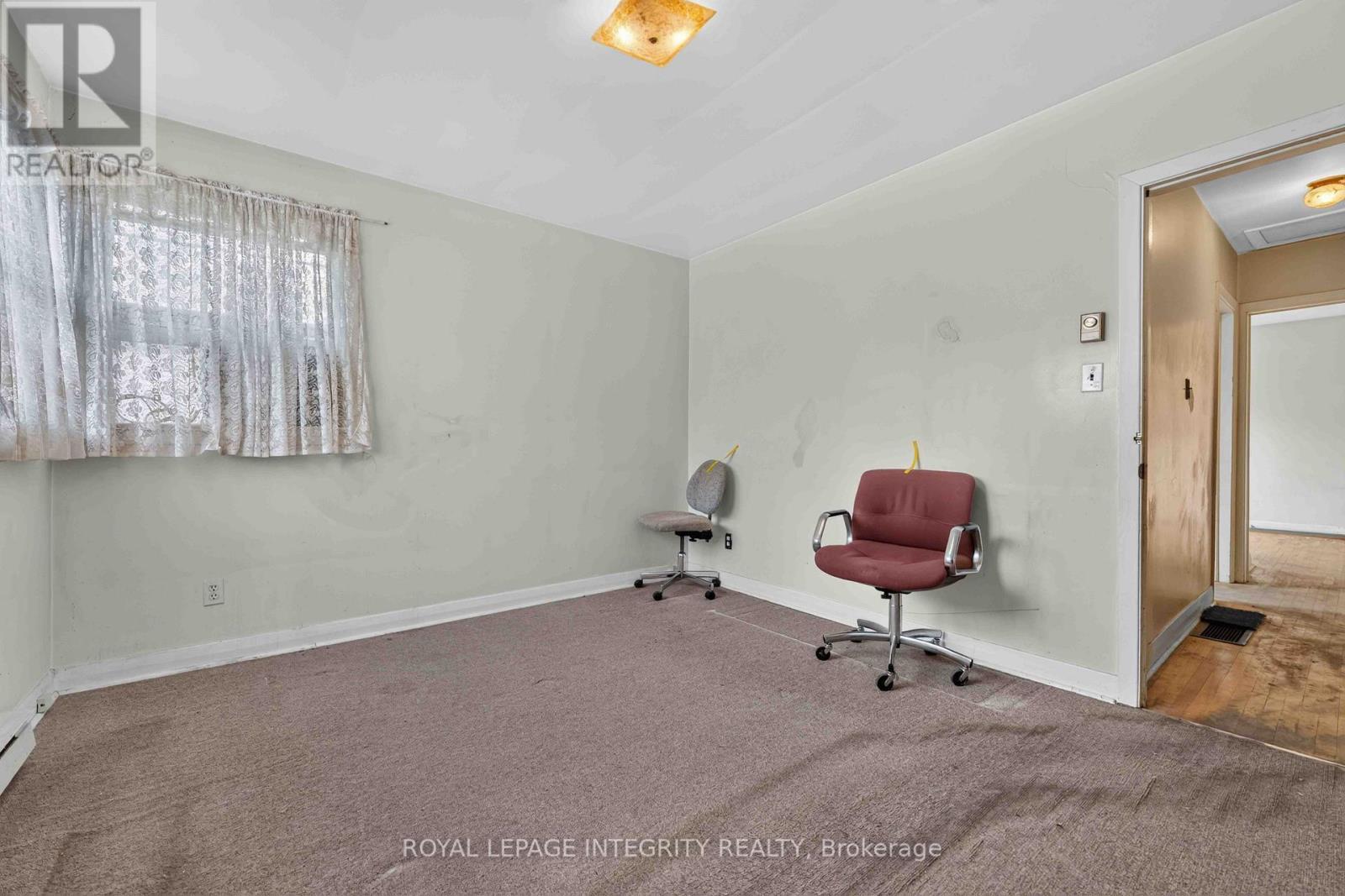 1274 Woodroffe Avenue, Ottawa, ON